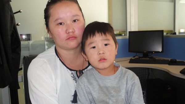 Ш.Оюундалай: Хүүгийнхээ төлөө л амьдармаар байна /бичлэг/